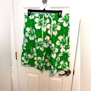 Beverly Hills Polo Club men’s XXL swim trunks. Bright green/white.Front pockets